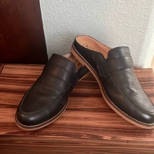 Taos Royal-Black Snakeskin Emboss size 8.5